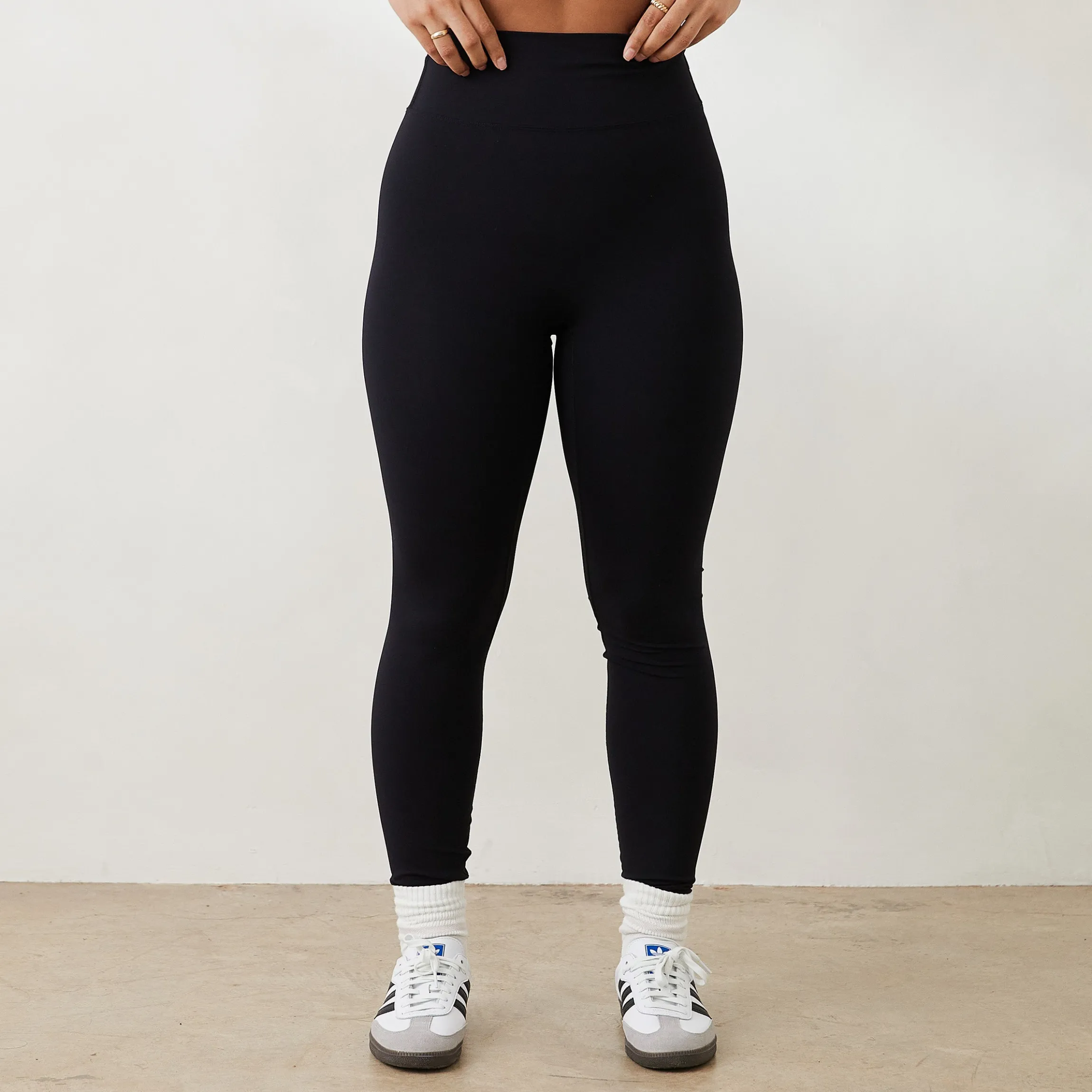 Essential Leggings - Sort