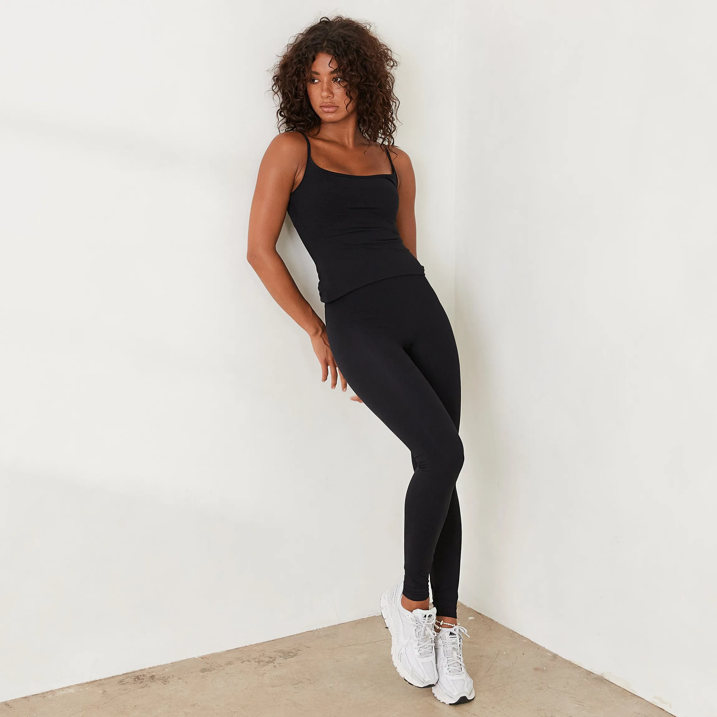 Essential Leggings - Sort