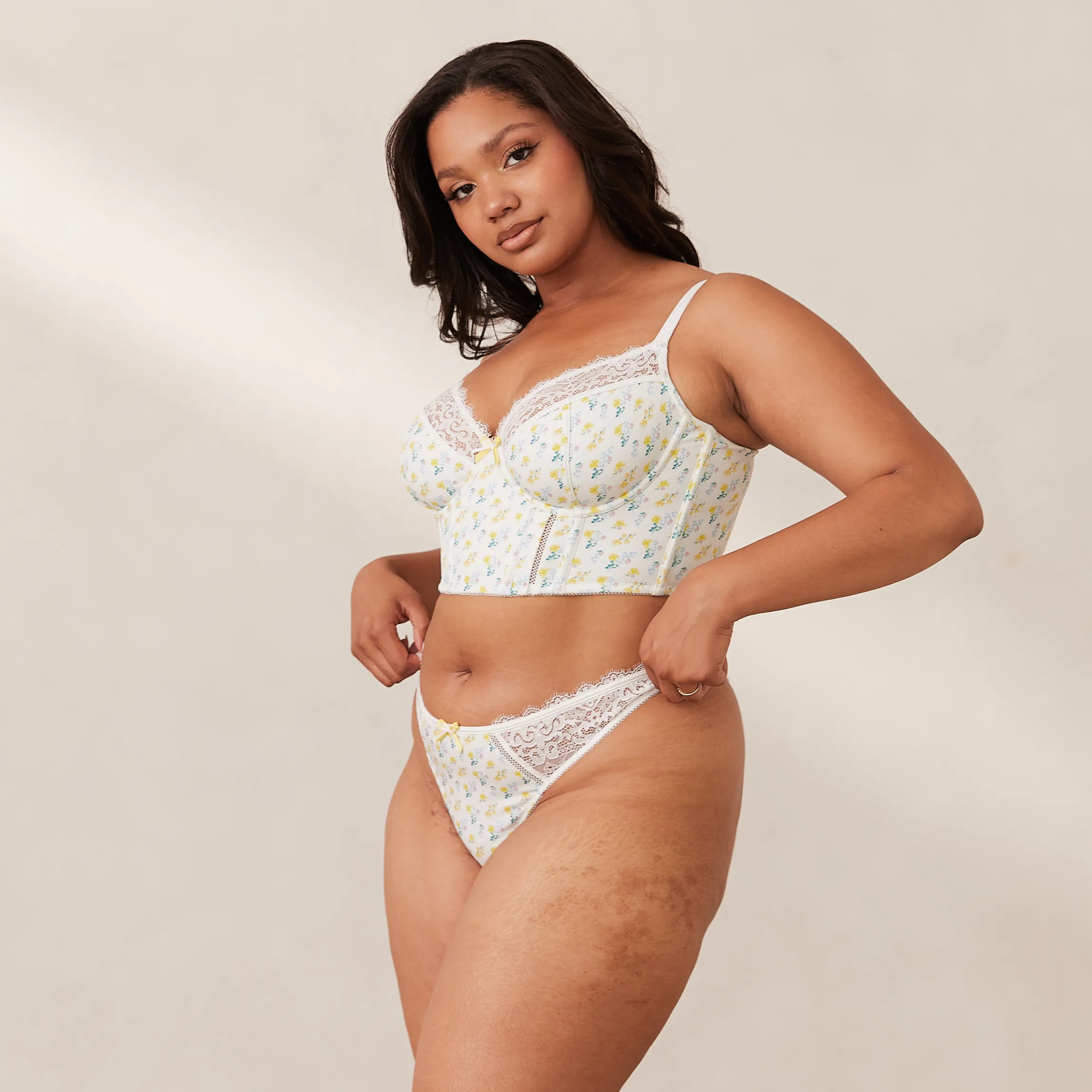 Sweet Longline BH - Hvid blomstret